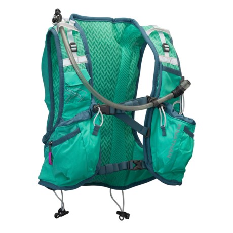 Nathan VaporAiress Hydration Backpack - 2L (For Women)
