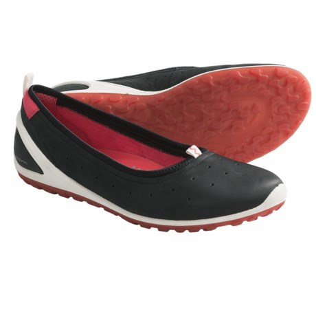 ECCO Biom Lite Outdoor Flats - Leather (For Women)