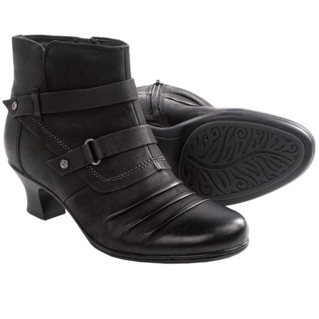 Earth Wayward Ankle Boots (For Women)