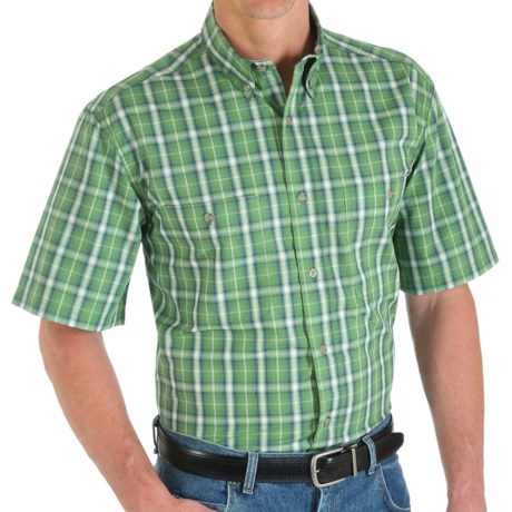 Wrangler Rugged Wear Wrinkle-Resistant Plaid Shirt - Button-Down Collar, Short Sleeve (For Men)