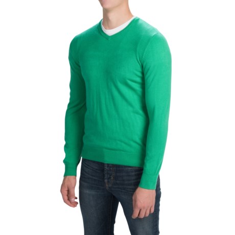 Specially made Solid V-Neck Sweater (For Men)