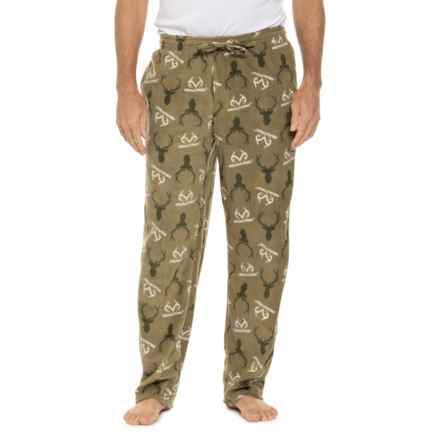 Realtree Printed Polar Fleece Lounge Pants in Covert Green