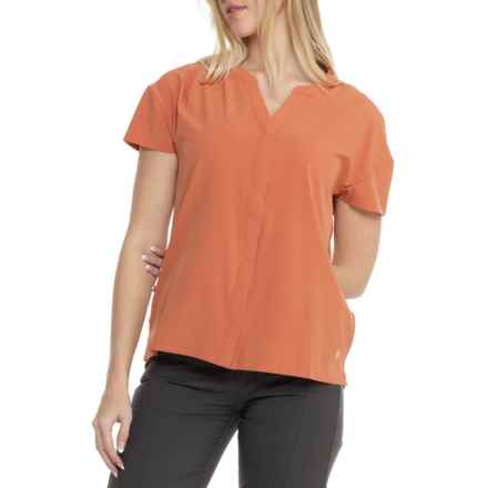 Royal Robbins Spotless Evolution Shirt - Short Sleeve in Aragon