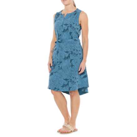 Royal Robbins Spotless Traveler Dress - Sleeveless in Stellar Rio Floral Pt