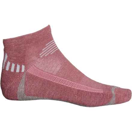 Royal Robbins Venture Travel Socks - Quarter Crew (For Men and Women) in Rose Dust