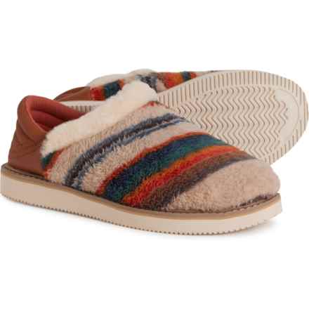 Sanuk Cozy Vibe Low SL Warm Stripe Slippers (For Women) in Light Multi