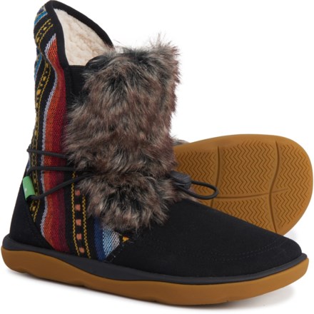 sanuk chukka boots