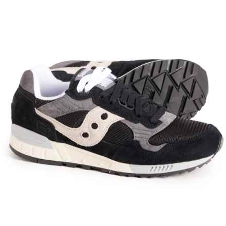 Saucony Fashion Running Shoes (For Men) in Black