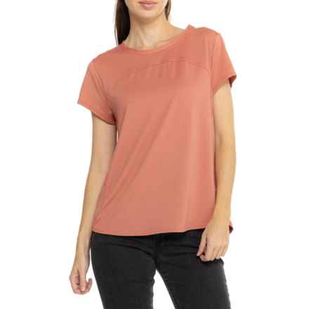 Sherpa Adventure Gear Aarti T-Shirt - UPF 50+, Short Sleeve in Brick Dust