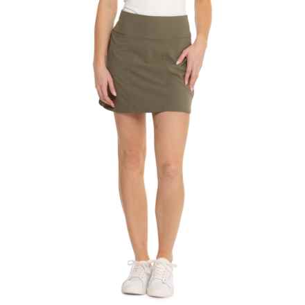 Sherpa Adventure Gear Sajilo Adventure Skort - UPF 50+ in Evergreen