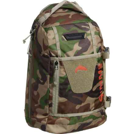 Simms Tributary 10 L Sling Pack in Woodland Camo
