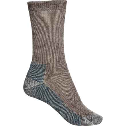 SmartWool Classic Edition Full Cushion Hiking Socks - Merino Wool, Crew (For Women) in Chestnut