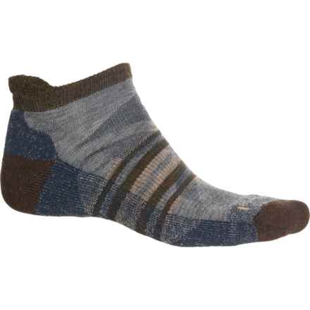 SmartWool Hike Light Cushion Hiking Socks - Merino Wool, Ankle (For Men and Women) in Medium Gray