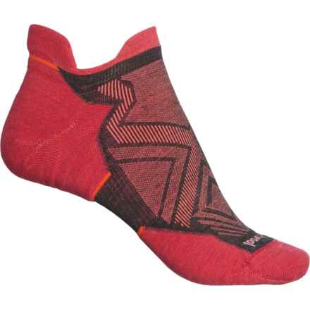 SmartWool Run Targeted Cushion Low-Cut Socks - Merino Wool, Below the Ankle (For Women) in Dark Red / Charcoal