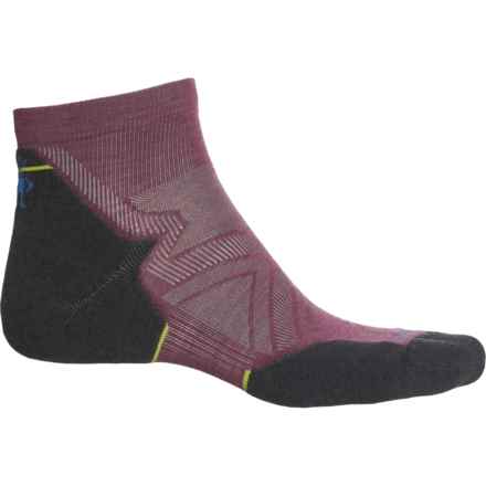 SmartWool Run Targeted Cushion Socks - Merino Wool, Ankle (For Men and Women) in Argyle Purple