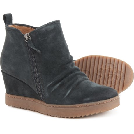 sofft wedge sneakers