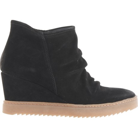 sofft wedge booties
