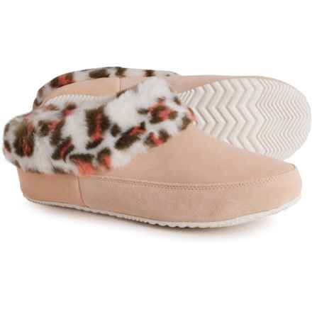 Sorel Go Coffee Run Slippers - Suede (For Women) in Nova Sand, Sea Salt