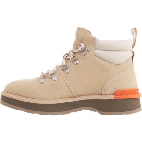 sorel hiking boots womens