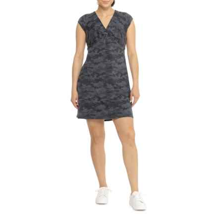 Soybu Everyday Dress - Short Sleeve in Camo Blk