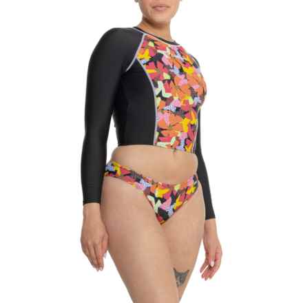 Sunseeker Wild Floral Rash Guard and Bikini Bottoms Set - Long Sleeve in Red