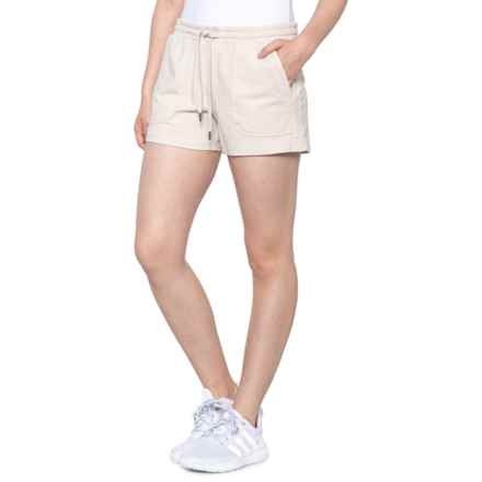 Telluride Clothing Company Garment-Dyed Twill Shorts in Sandshell
