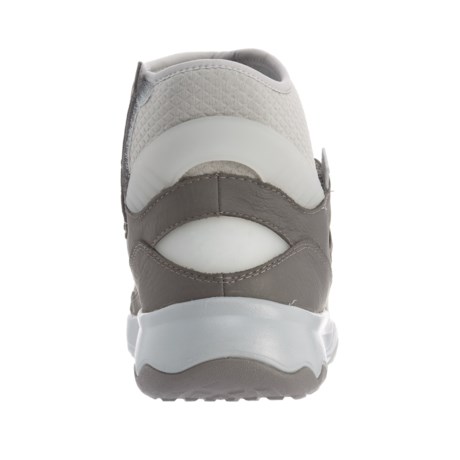 teva arrowood swift mid premier sneakers