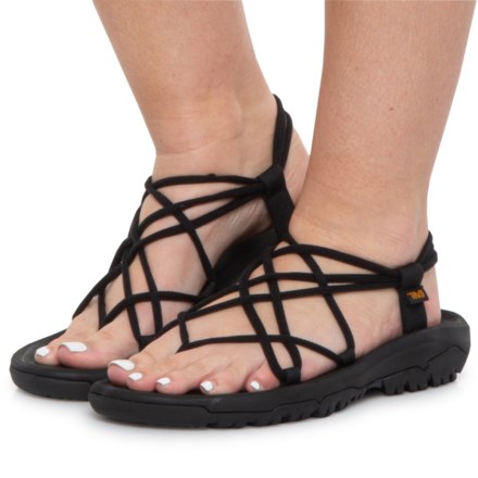 stores that carry tevas