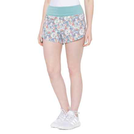 The North Face Arque Shorts - 3” in Reef Waters Wild Daisy Print