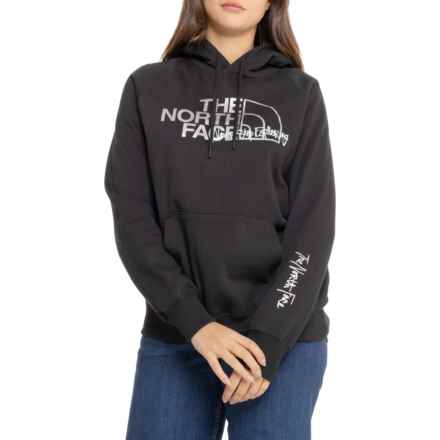 The North Face Graphic Injection Hoodie in Tnf Black/Metallic Silver