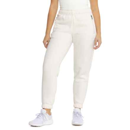 The North Face Heavyweight Relaxed Fit Sweatpants in Gardenia White/Tnf White