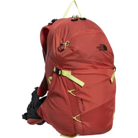 The North Face Movmynt 26 L Backpack (For Women) in Tandori Spice Red/Sharp Green