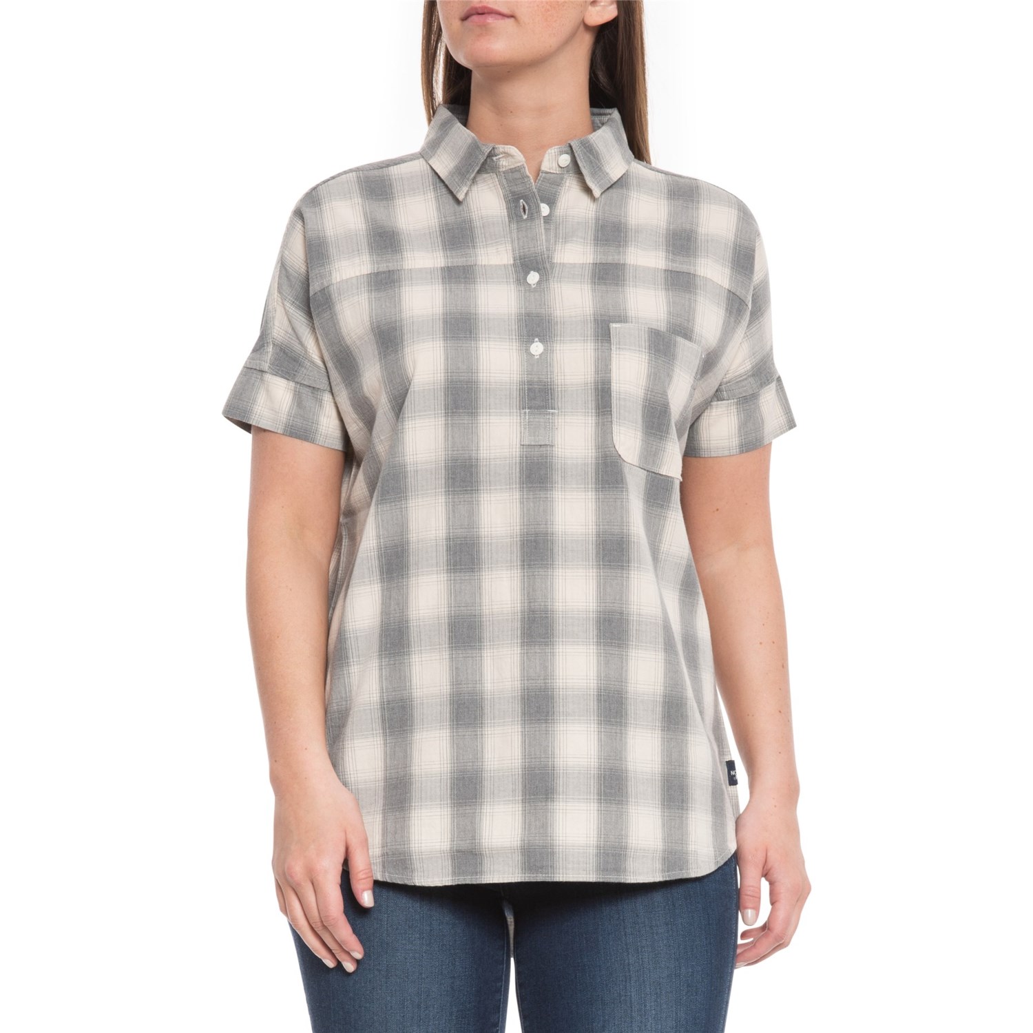 north face short sleeve shirt