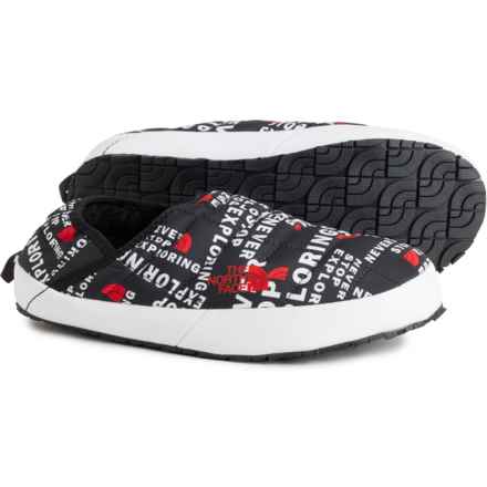 The North Face ThermoBall® Traction Mule V Slippers - Insulated, Slip Ons (For Men) in Tnfblkhfdmtgltsprnt/Tnfwt