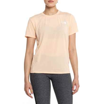 The North Face Wander T-Shirt - Short Sleeve in Apricot Ice