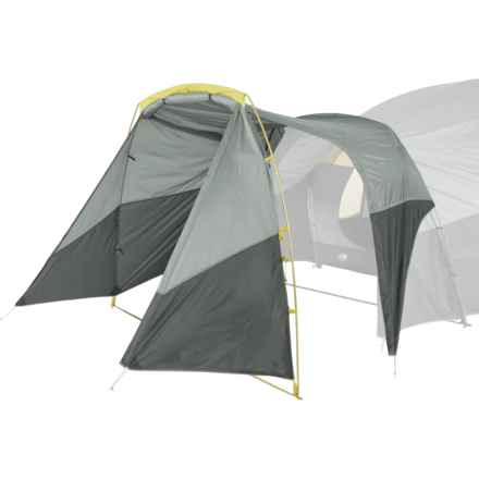 The North Face Wawona Tent Front Porch Vestibule in Agave Green/Asphalt Grey