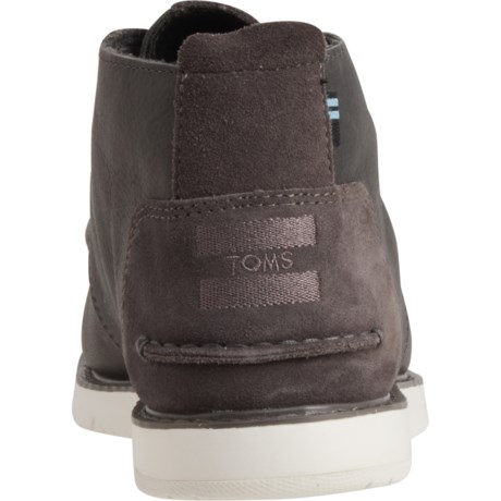 toms navi distressed leather chukka
