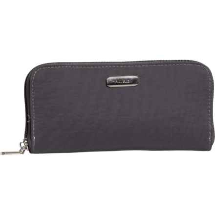 Travelon RFID-Blocking Single Zip Wallet in Smoke