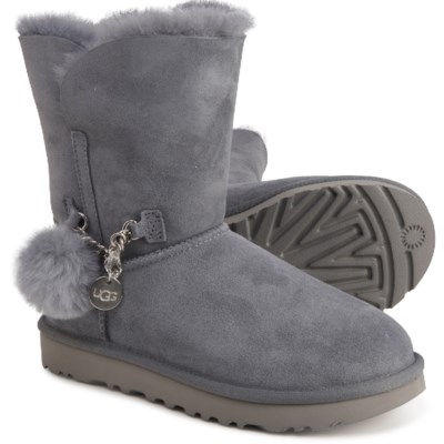 ugg australia track order