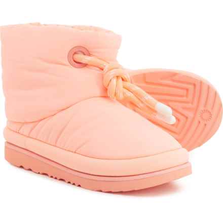 UGG® Australia Girls Classic Maxi Short Boots - Insulated in Sweetheart