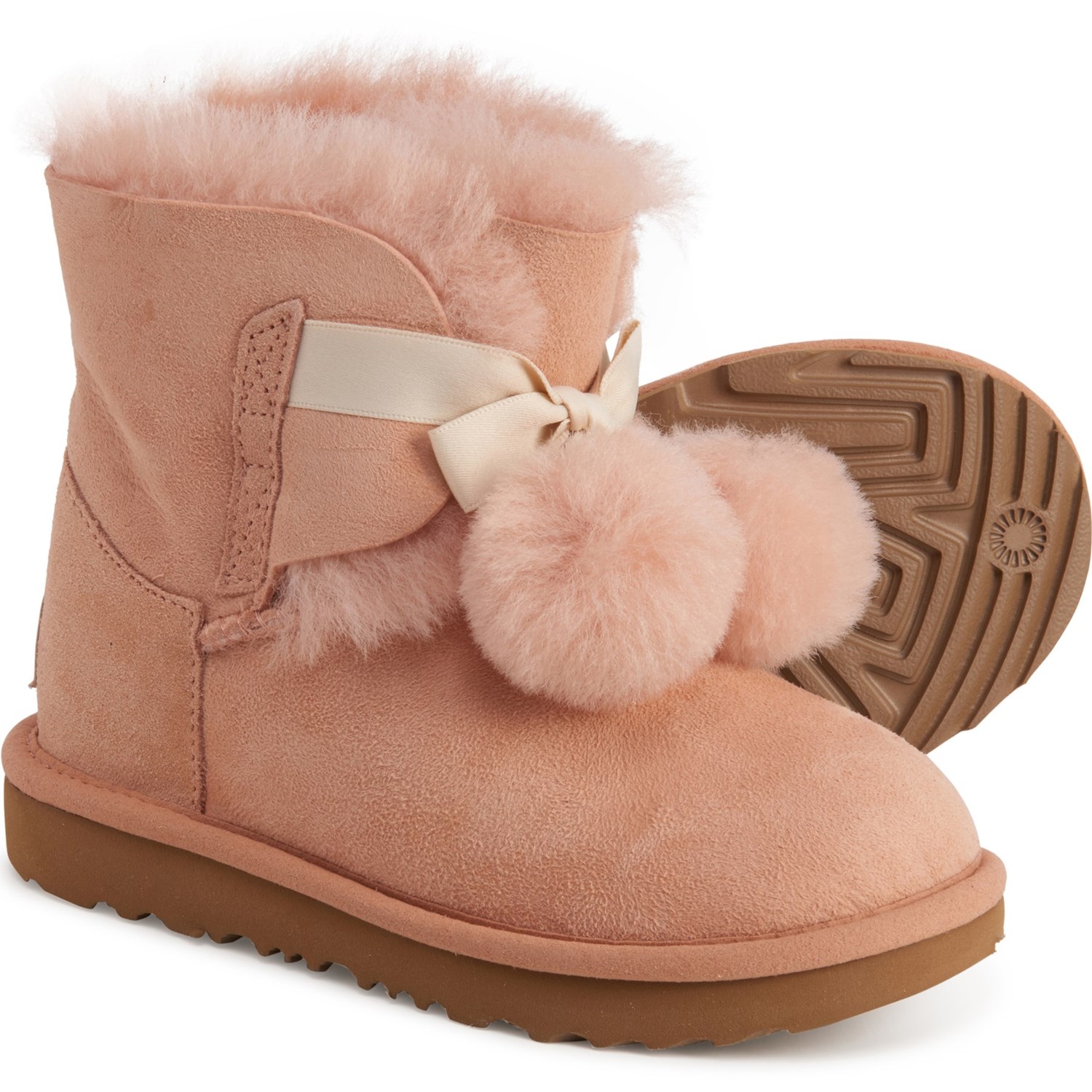 ugg suntan color