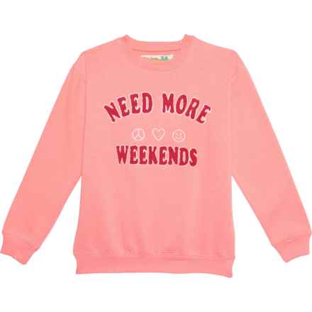 VINTAGE HAVANA Big Girls Need More Weekends Sweatshirt in Coral