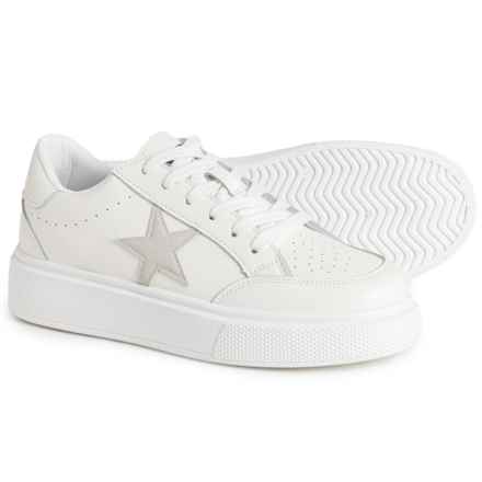 VINTAGE HAVANA Lauree Tab Platform Court Sneakers (For Women) in White/White