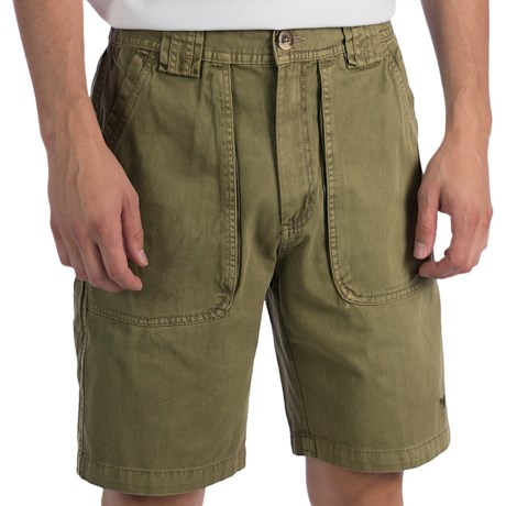 White Sierra Chugger Shorts (For Men)