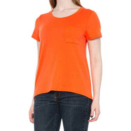 Willow Blossom Scoop Neck Pocket T-Shirt - Short Sleeve in Mandarin Red