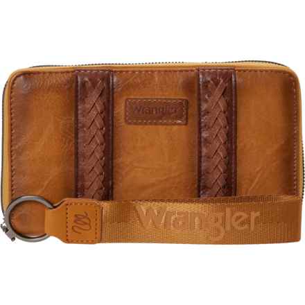 Wrangler Whipstitch Wristlet in Beige